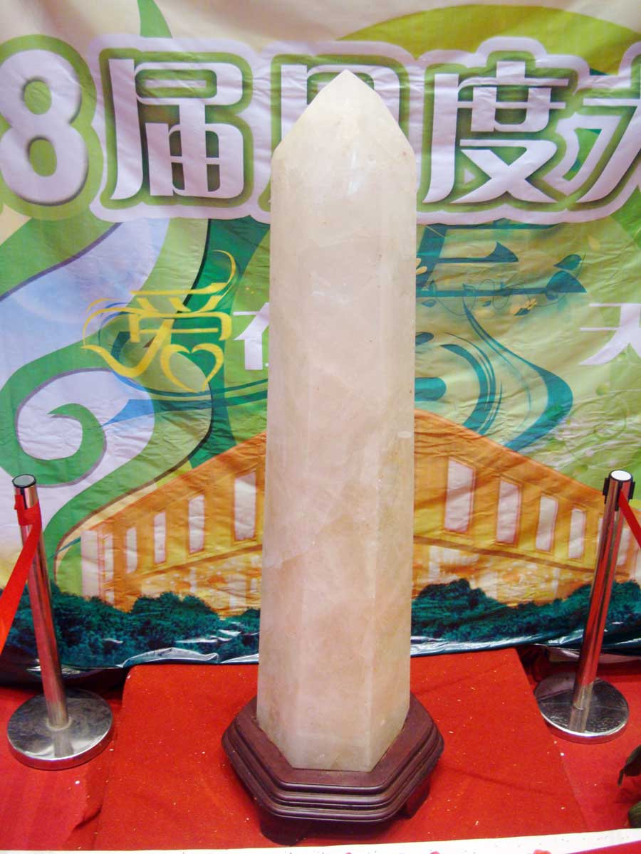 天然水晶柱现场照3.jpg