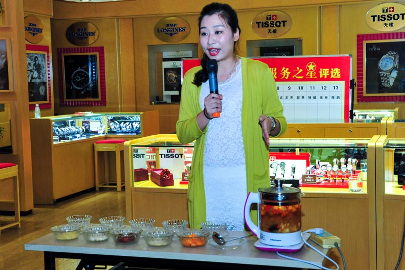 唐丽.jpg